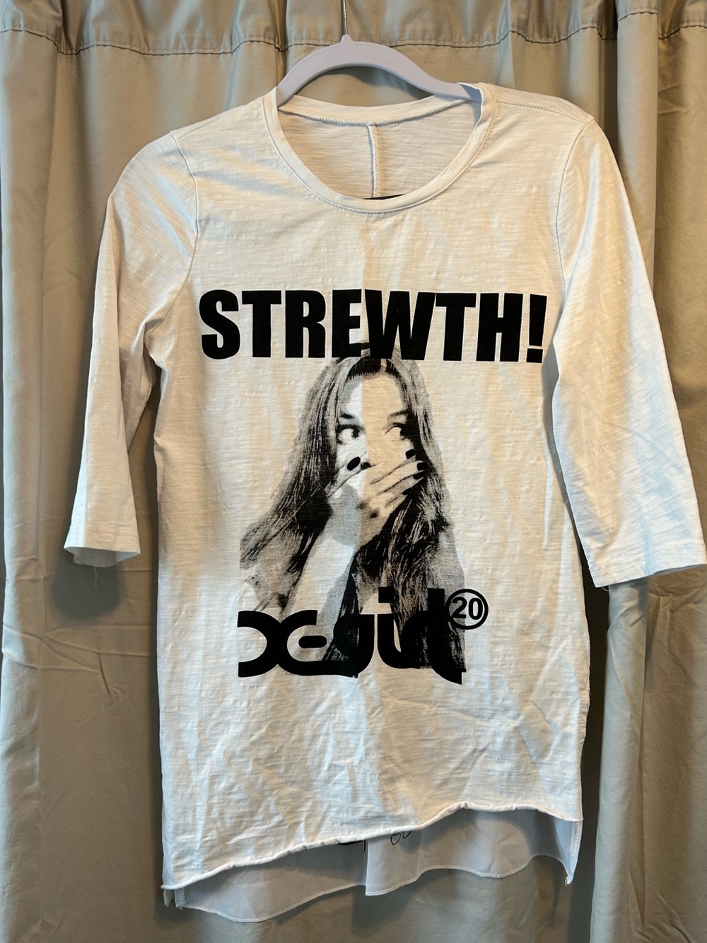 Strewth! Graphic Long Sleeve Tee - White